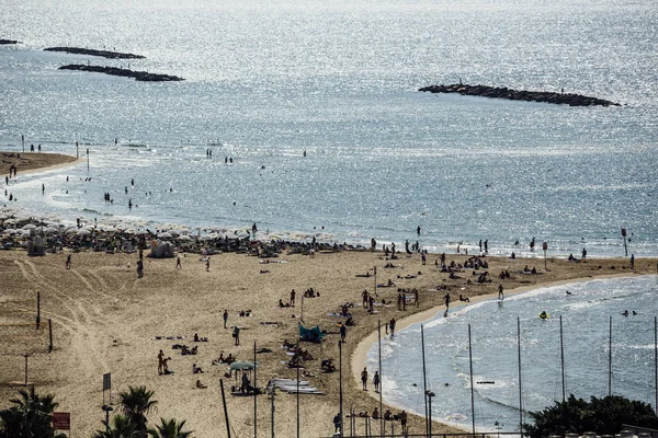 Tel Aviv Beach Temporada de verão . — Fotografia de Stock