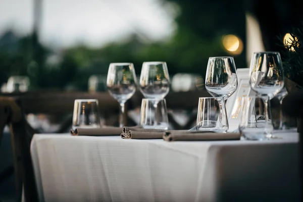 Luxus-Tisch-Einstellungen — Stockfoto