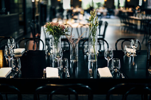 Роскошные настройки стола
 