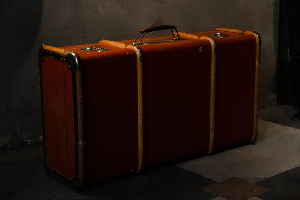 Old Style Vintage Suitcase Retro Brown Case Loft Style Room — Stock Photo, Image