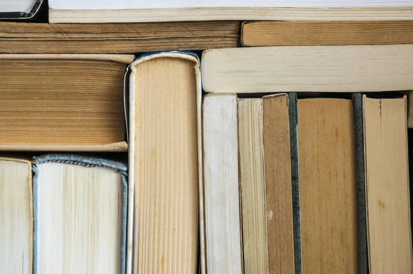 Alte Bücher Stapeln Sich Aus Nächster Nähe — Stockfoto