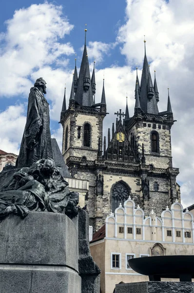 Jan Hus Anıtı Kilise Our Lady Tyn Önce — Stok fotoğraf