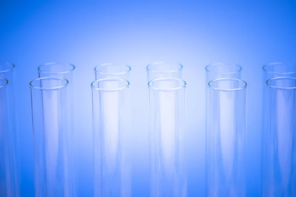 Labor Reagenzgläser Wissenschaftlicher Hintergrund Abstrakt Reagenzgläser Einem Ständer Auf Blauem — Stockfoto