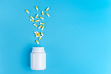 Tıp beyaz ve sarı hap veya Tablet beyaz dışında bırakın