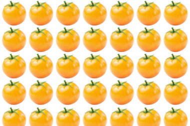 Beyaz arka planda sebze desenli sarı domatesler. İzole