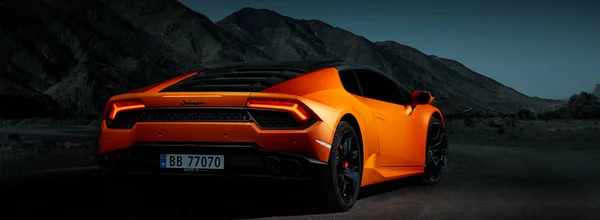 Oslo, Norveç, 03.06.2016: Lamborghini Huracan. Fas manzara ile elektronik Meclisi.