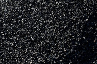 Kömür yığınları. Sanayi arka plan.