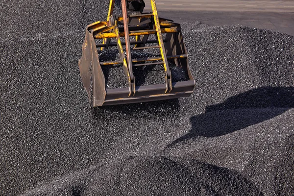 Excavadora Carga Carbón Montones Carbón — Foto de Stock