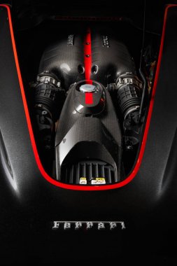 Poznan/Polonya- 04.06.2017: Ferrari Laferrari'nin Motoru, V12 gaso