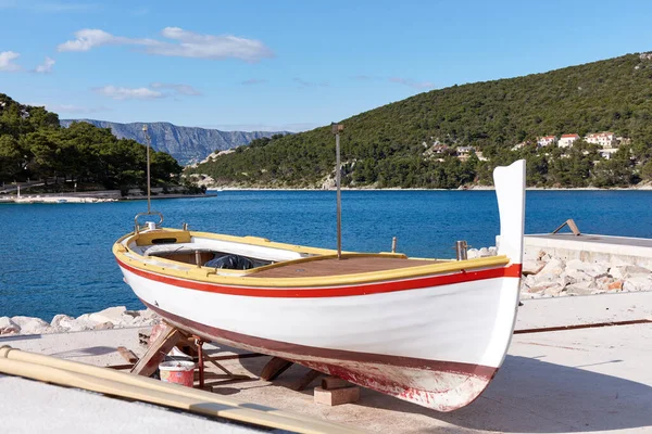 Barca Pesca Tradizionale Fase Ristrutturazione Nel Porto Pucisca Isola Brac — Foto Stock