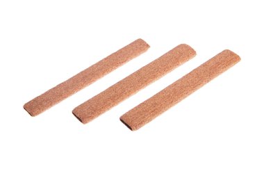 Bambu bisküvi beyaz arka planda izole. Kırpma yolu.