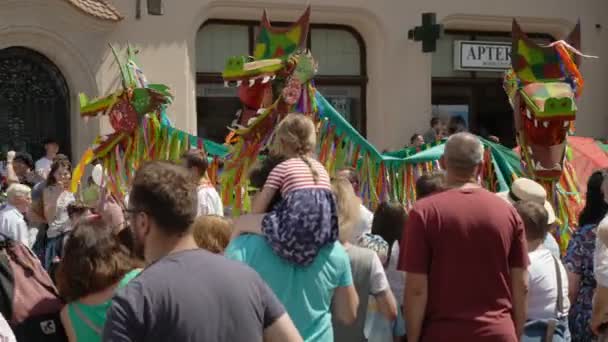 Desfile Festival Los Dragones Cracovia Polonia 2019 Primero Junio 2019 — Vídeo de stock