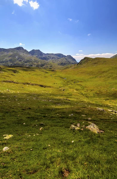 Yüksek dağ güzel manzara