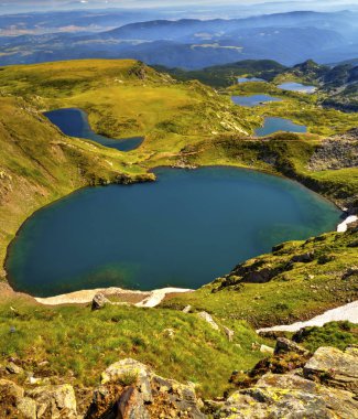 Dağ gölleri ile güzel manzara