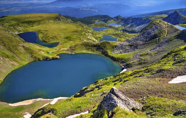 Dağ gölleri ile güzel manzara