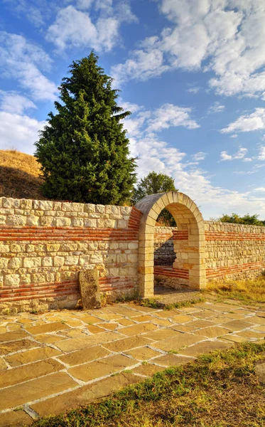 Entrance Stone Wall Ancient Sanctuary — Stock Photo, Image