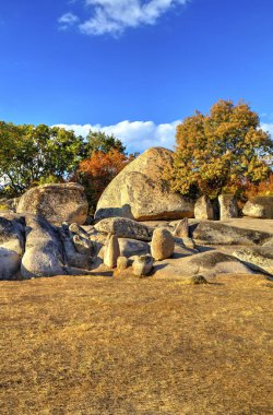 Bulgaristan'da eski Trakya sığınak ile güzel manzara