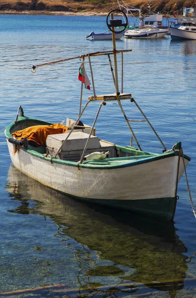 Bela Paisagem Com Barco Mar — Fotografia de Stock