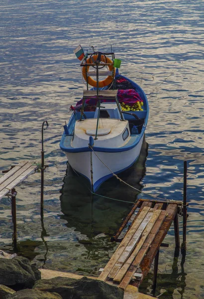 Bela Paisagem Com Barco Mar — Fotografia de Stock