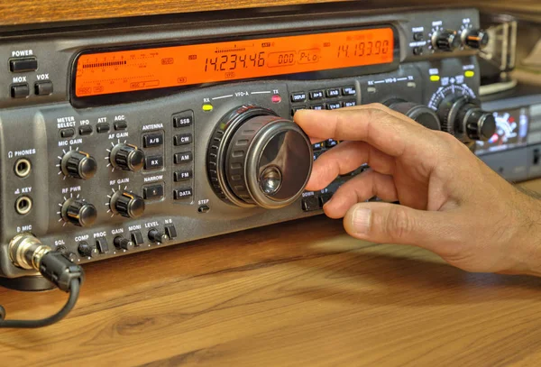 Modern yüksek frekanslı radyo Amatör telsiz portre