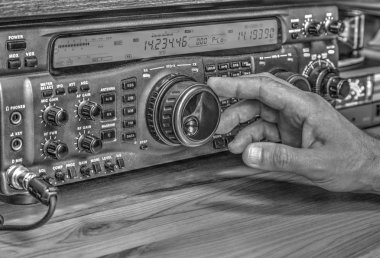Modern yüksek frekanslı radyo Amatör telsiz siyah beyaz