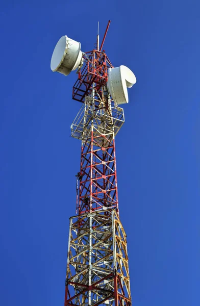 Kommunikation Antennen Torn Blå Himmel — Stockfoto