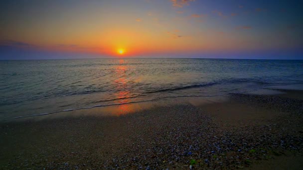 Mooie Zonsopgang Boven Het Strand — Stockvideo