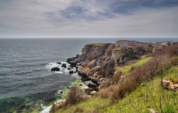 Beau Paysage Avec Mer Bleue Rivage Rocheux — Photo