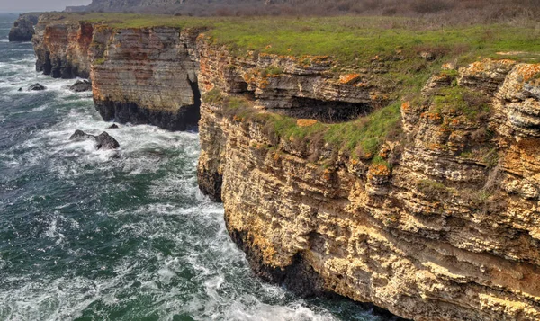 Beau Paysage Avec Mer Bleue Rivage Rocheux — Photo