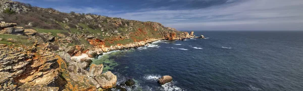 Hermoso Paisaje Con Mar Azul Costa Rocosa — Foto de Stock