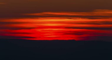 renkli bulutlar ile güzel gün batımı