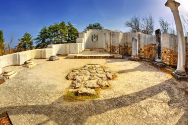 Balık-gözü perspektif içinde eski Hıristiyan kilise kalıntıları