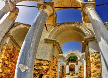 Balık-gözü perspektif içinde eski Hıristiyan kilise kalıntıları