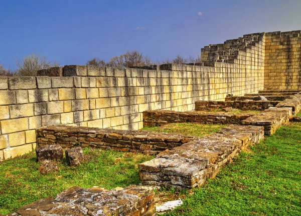 Mur Pierre Solide Ruines Ancienne Forteresse — Photo