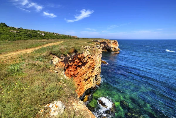 Красивый Пейзаж Скалистым Берегом — стоковое фото