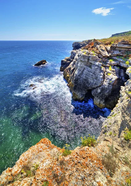 Hermoso Paisaje Con Costa Rocosa — Foto de Stock