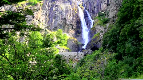 Красивый Водопад Горах — стоковое видео