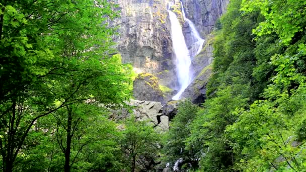 Splendida Cascata Montagna — Video Stock