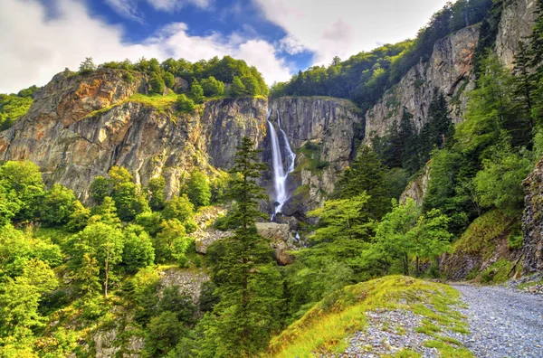 Piękny Krajobraz Wodospadem Górach Obrazek Stockowy