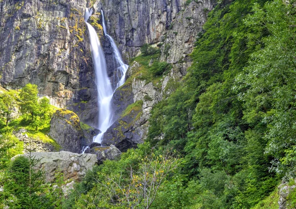 Wunderschöne Landschaft Mit Wasserfall Den Bergen — Stockfoto
