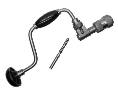 Siyah plastik kulplar ve beyaz arka plan üzerinde matkap ile süslü ayraç