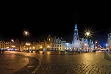 akşam görünümü Wroclaw Pazar Meydanı, Polonya