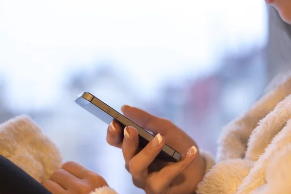 Cropped Shot Woman Using Smartphone While Relaxing Home Front Window — Stock Photo, Image