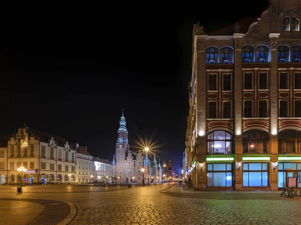 波兰克罗茨瓦夫市场广场的夜景 — 图库照片