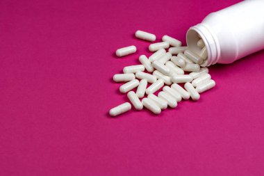 pembe hap kavanozu yakın çekim