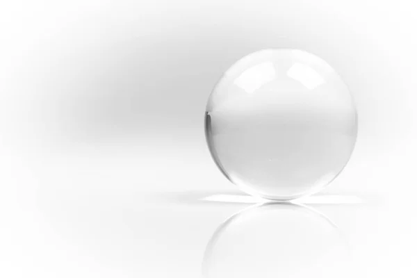 Crystal Ball Marbles Verre Transparent Sur Fond Blanc — Photo