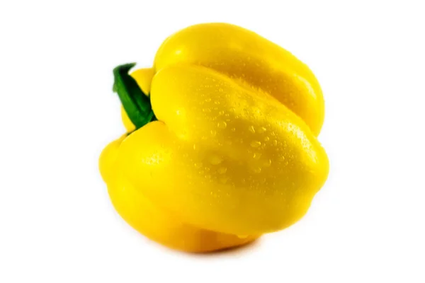 Frischer gelber Paprika isoliert auf weiß. Konzept der gesunden Ernährung. — Stockfoto