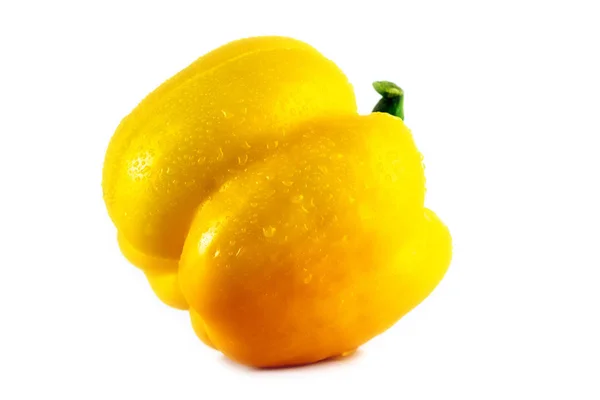 Páprica de capsicum amarela fresca isolada sobre branco. Conceito de alimentação saudável . — Fotografia de Stock