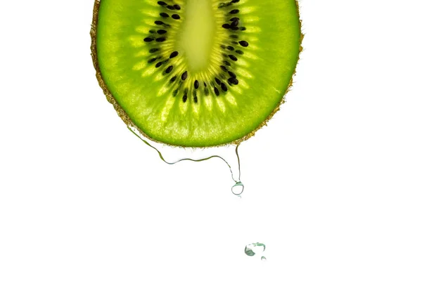 Kiwifrukt. Grön färsk saftig Kiwi. Ekologiskt närings koncept. — Stockfoto