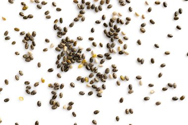 Sağlıklı Chia tohumları beyaz arka plan üzerinde izole. Sağlıklı kahvaltı, vitamin atıştırmalık, diyet ve sağlıklı beslenme konsepti.